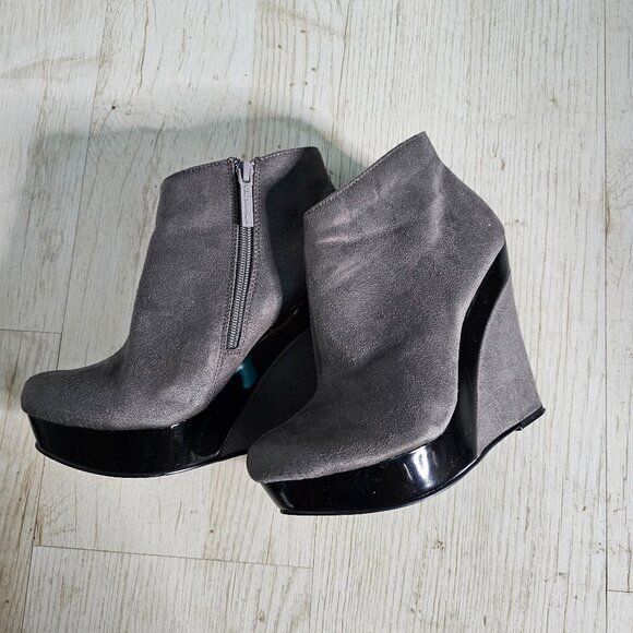 Michael Antonio Studio Gala Grey Wedge Ankle Boots 7 - Picture 2 of 13
